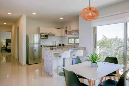 Apartment New In Residential Area With Amenities & 24hr Security