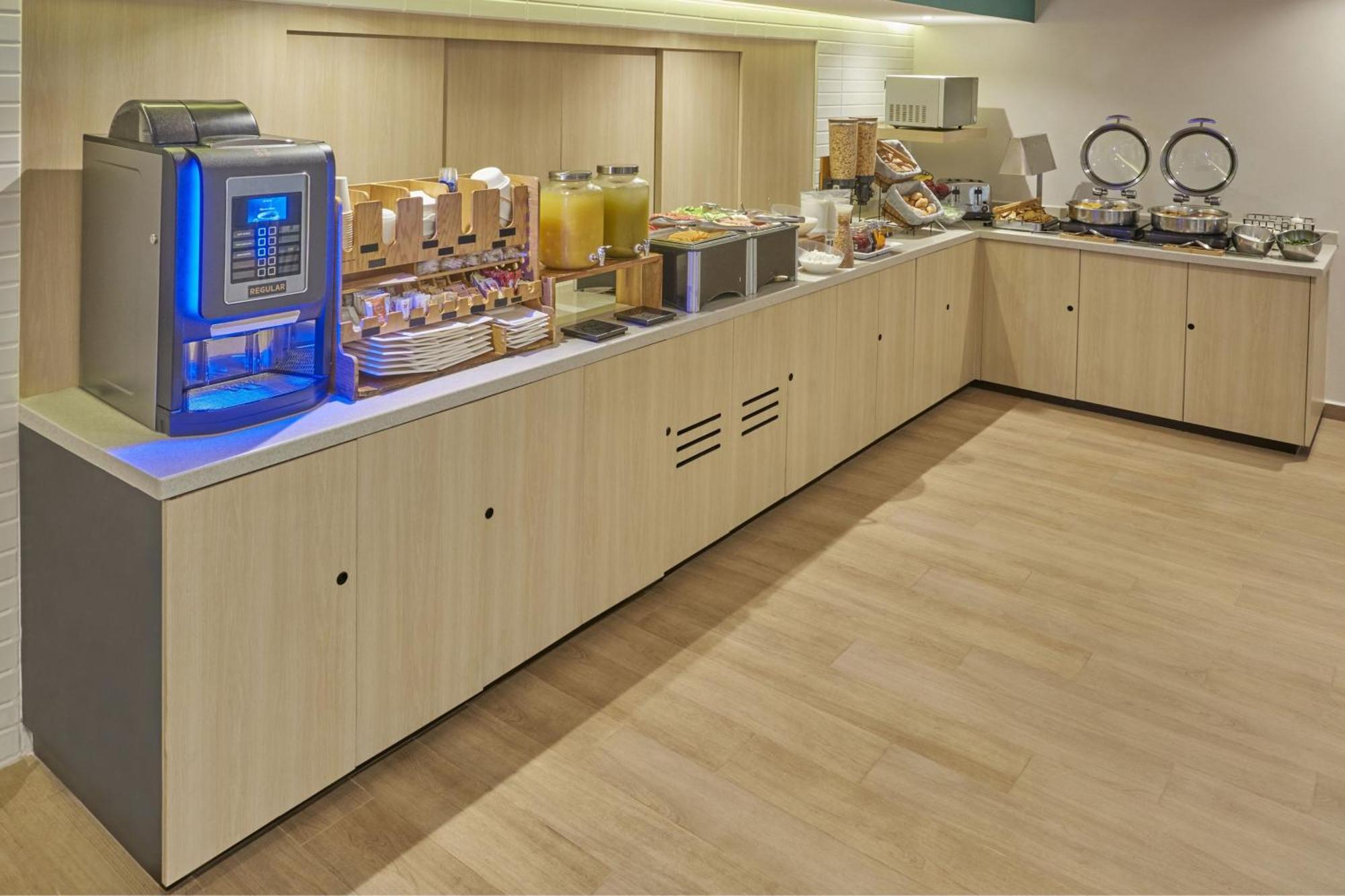 Hotel Express By Marriott 4*
