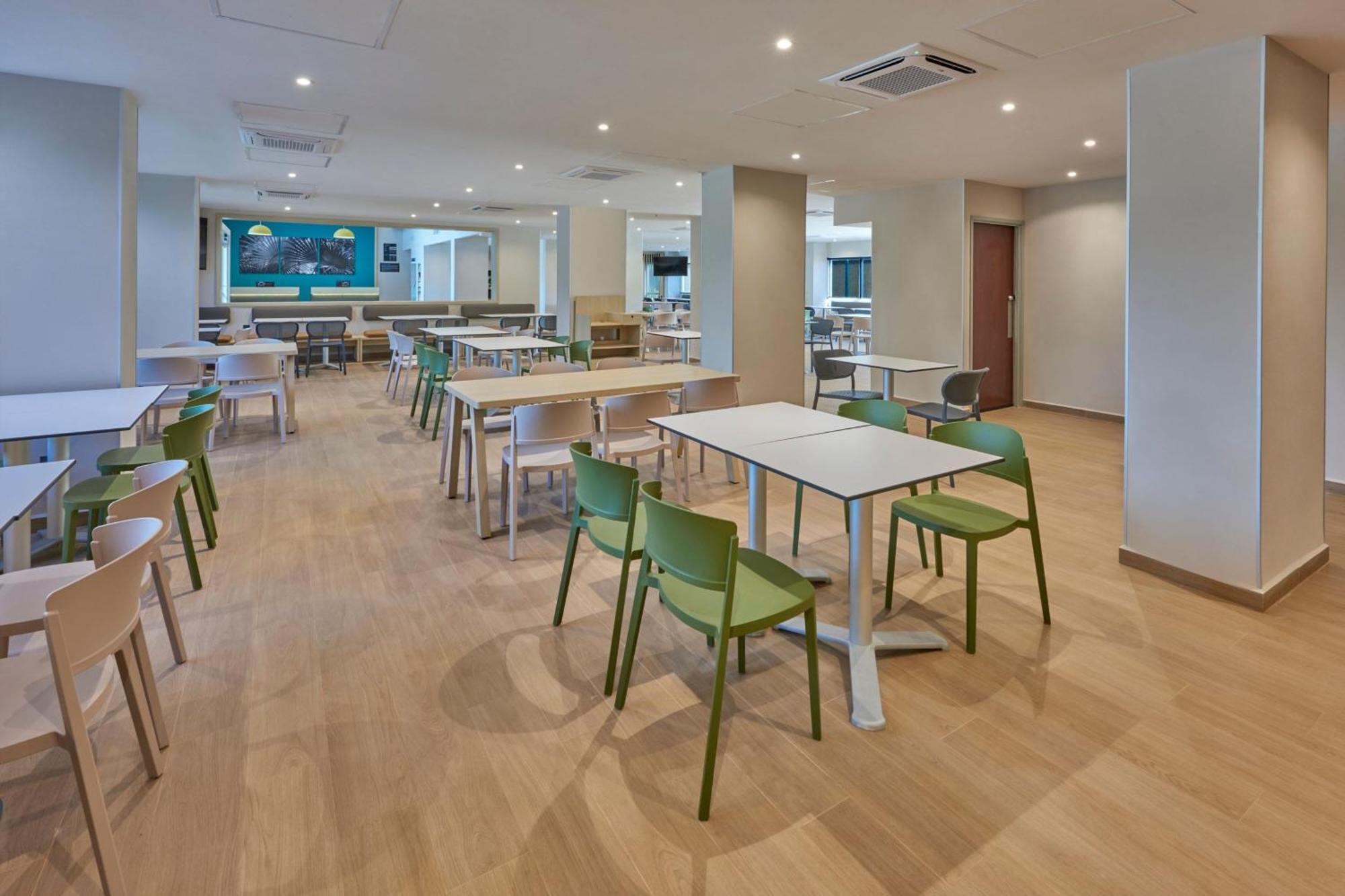 Hotel Express By Marriott Playa del Carmen