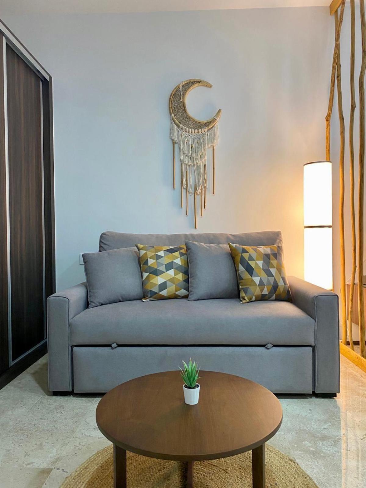 Chez Alam At Midtown 2 *