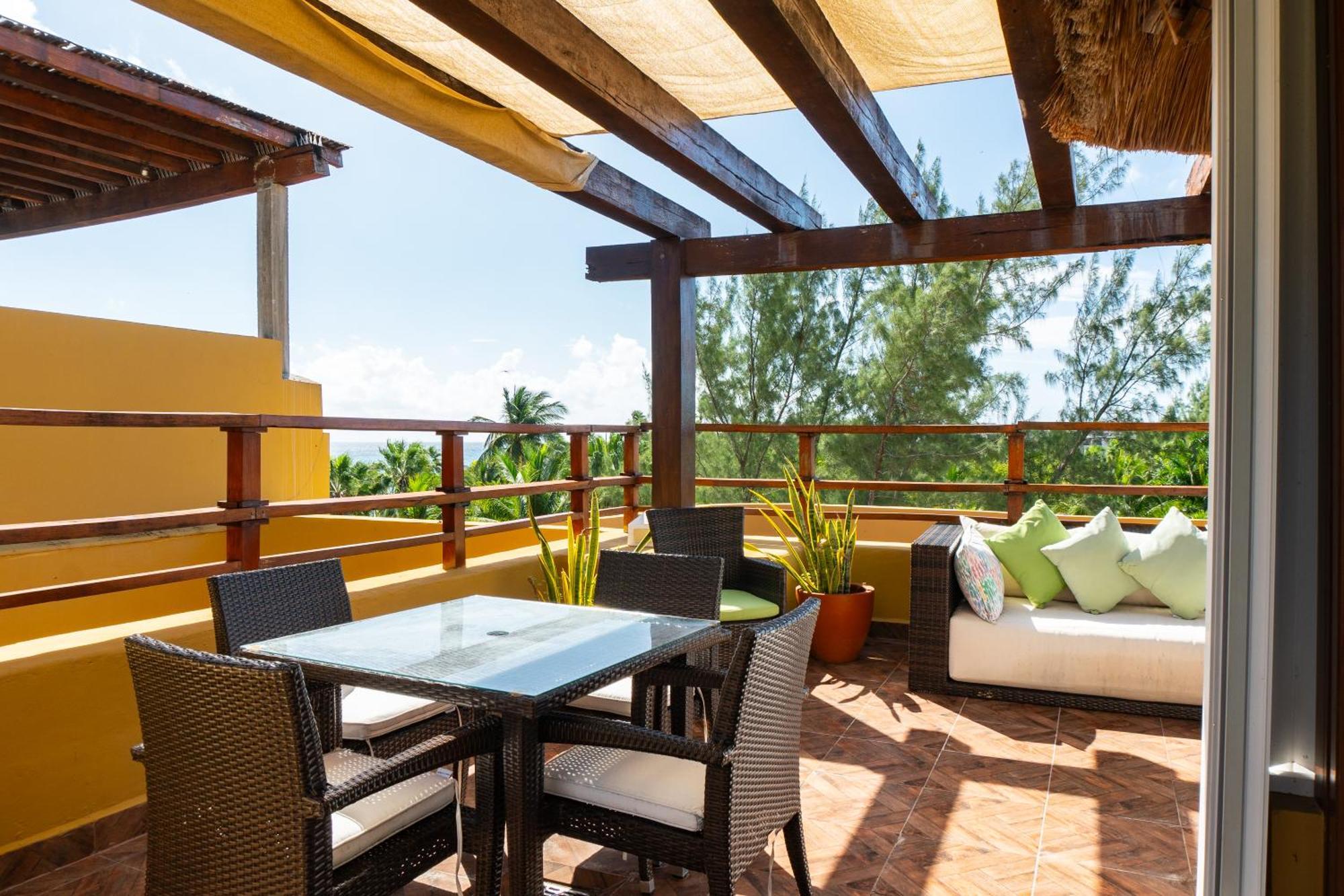 Pueblito Beachside By Bvr * Playa del Carmen