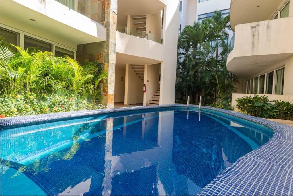 Apartment Spacious & Serene Penthouse With Rooftop, Jungle Views, Prime Location Steps To & 5th Ave