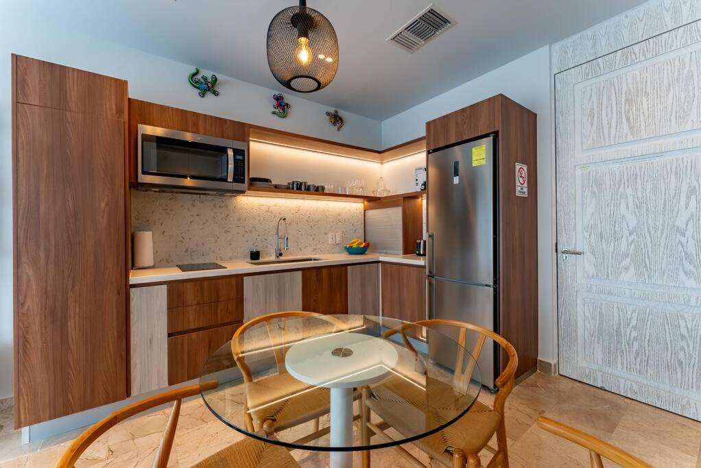 Casa Camaleon Luxury Condominium. Sea Views. Pools * Playa del Carmen