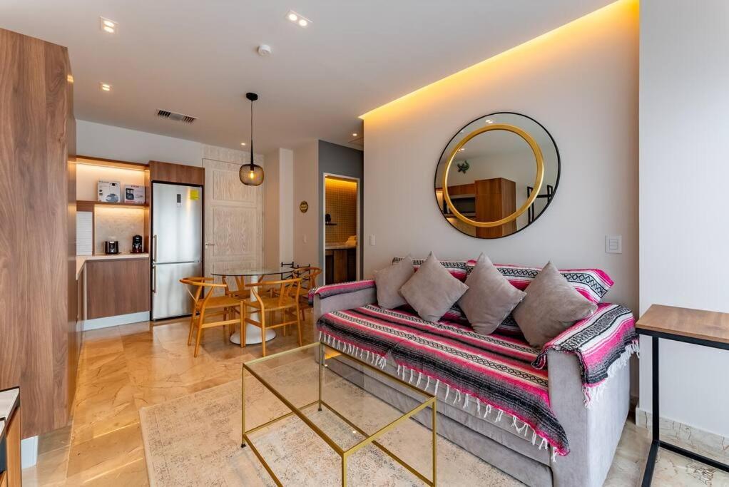 Casa Camaleon Luxury Condominium. Sea Views. Pools