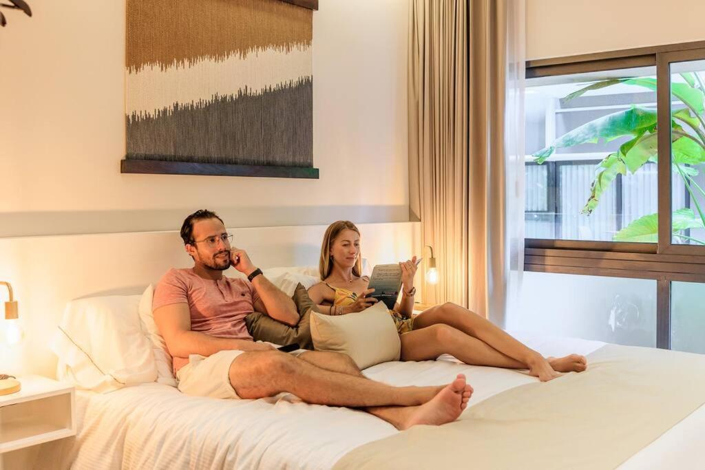 Casa Camaleon Luxury Condominium. Sea Views. Pools *