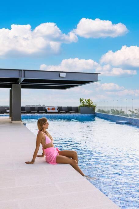 Casa Camaleon Luxury Condominium. Sea Views. Pools * Playa del Carmen