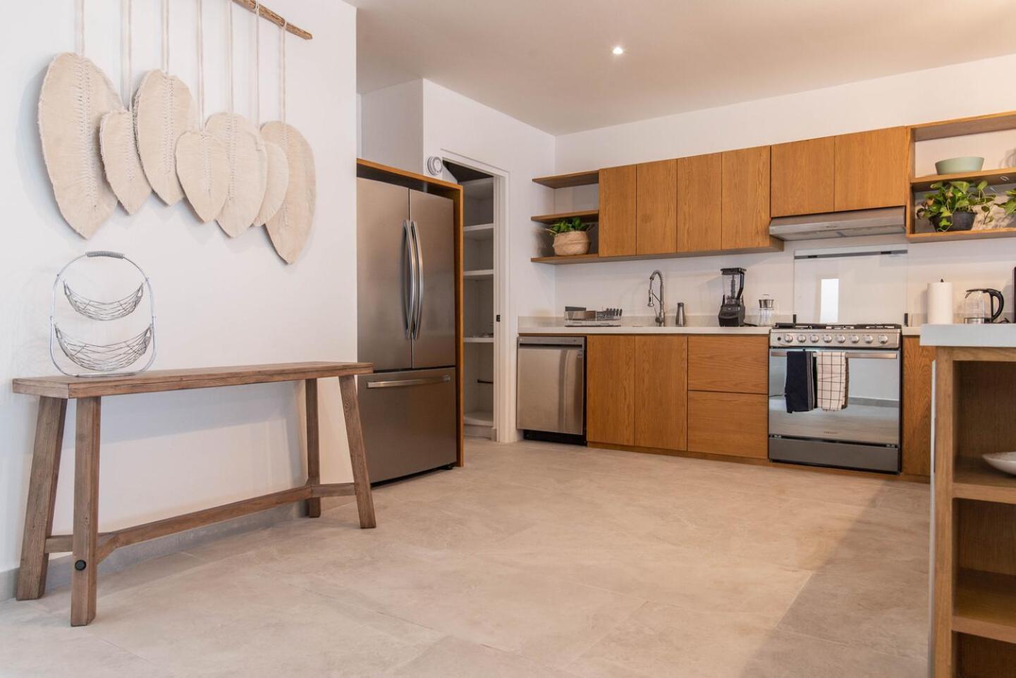 Beautiful 4br, Up To 8 Guests, Private Pool, 10 Min To *