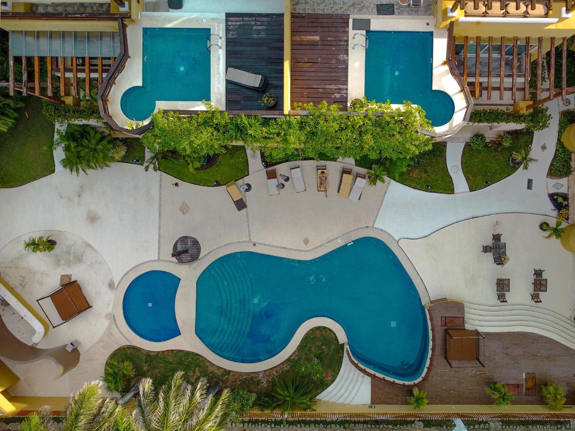 Pueblito Escondido By Hola And Land