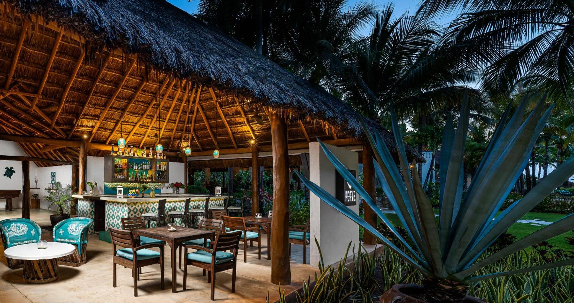 Resort Mahekal Front & Playa del Carmen