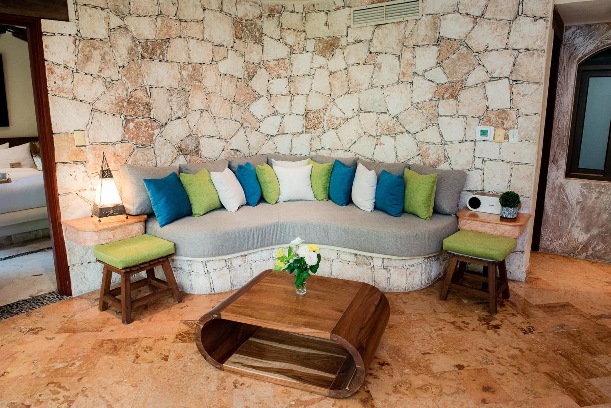 Hotel Sacbe And Club