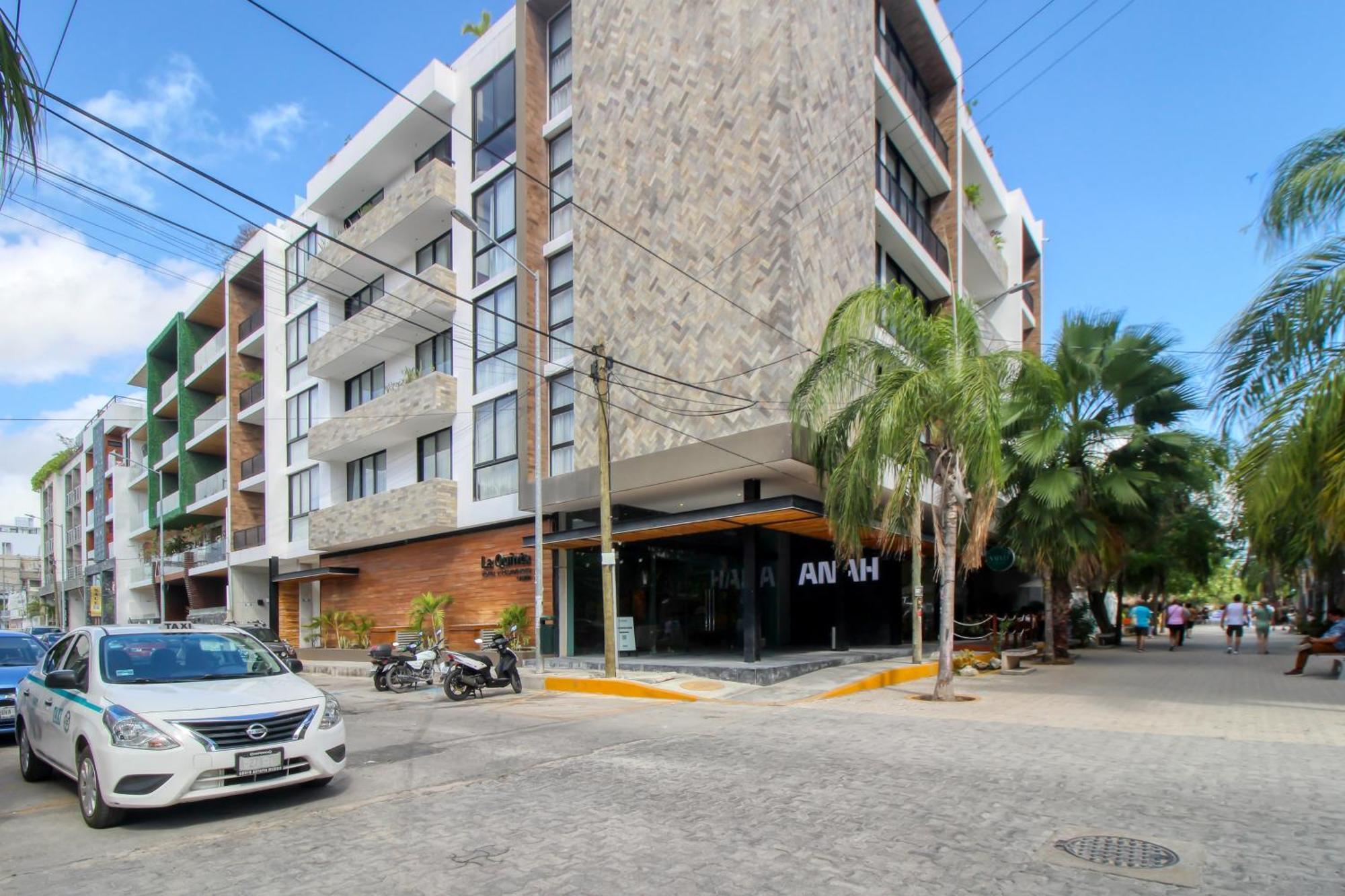 Anah La Quinta #303 *
