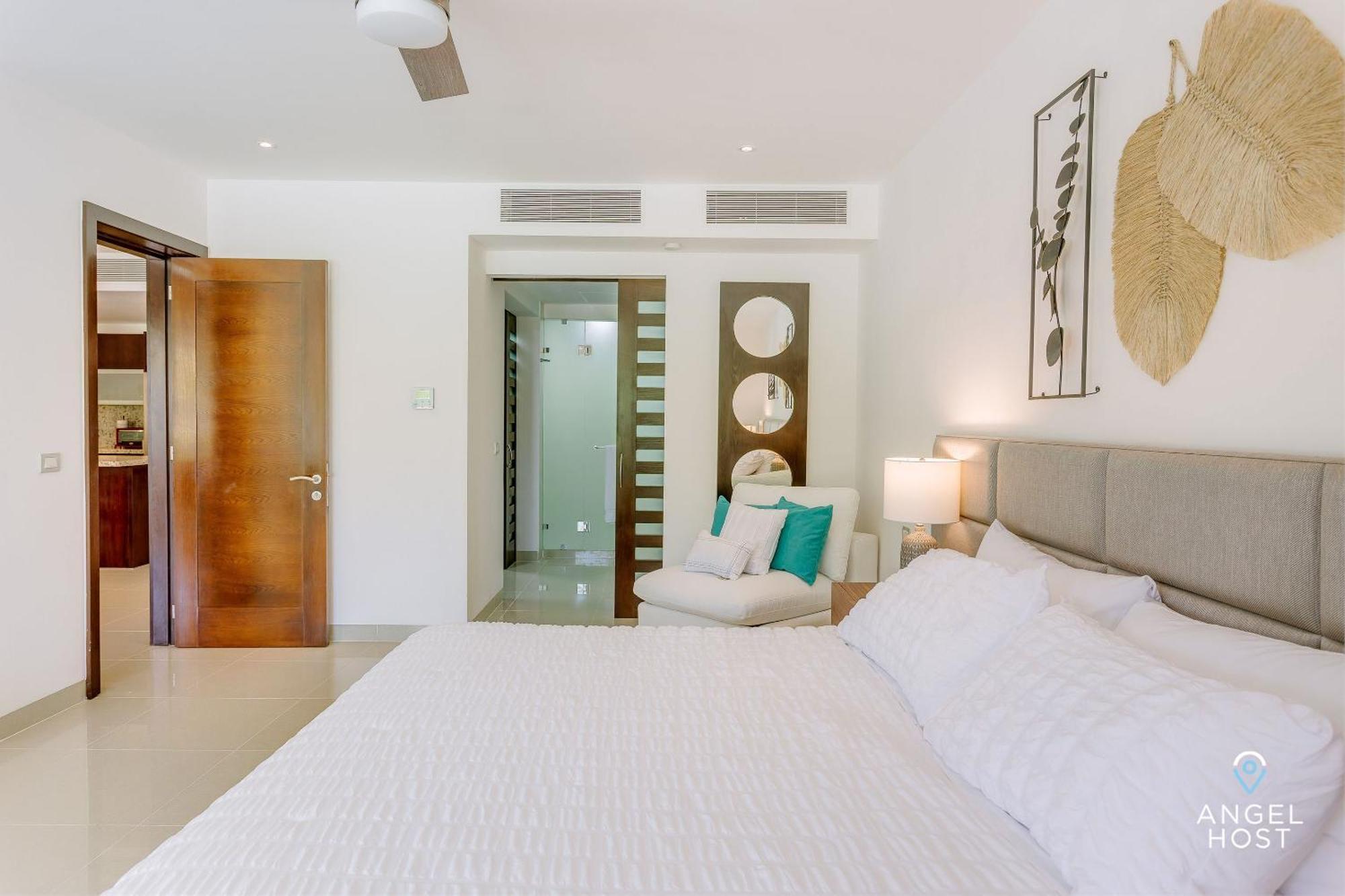 New With Private Pool Restaurants And Gym Apartment