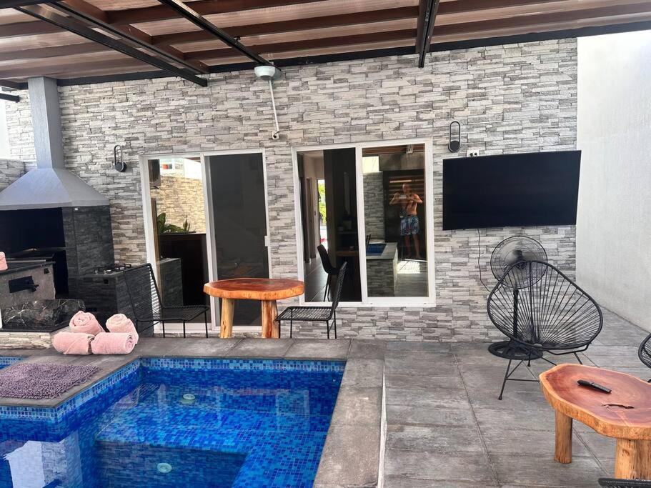 Villa Paradise *