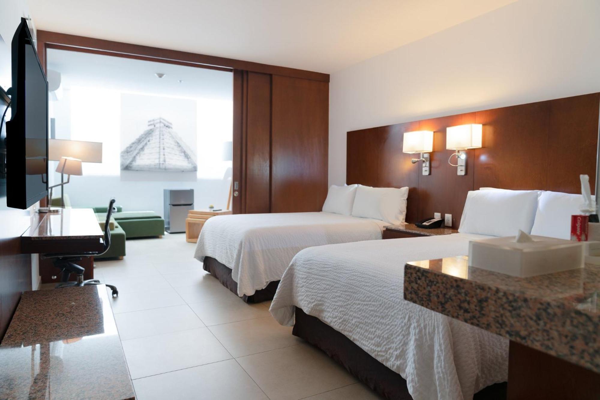 Hotel Fiesta 4*