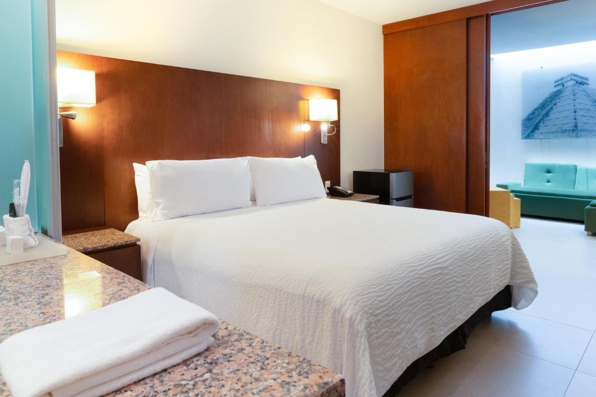Hotel Fiesta
