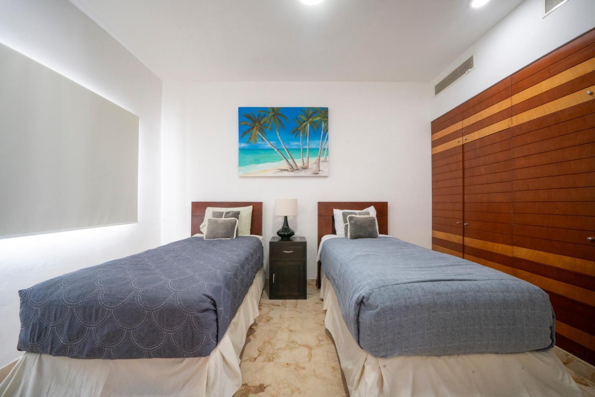 Holiday home Beachfront Penthouse With 3 Bedrooms & Ocean View - Nubes *