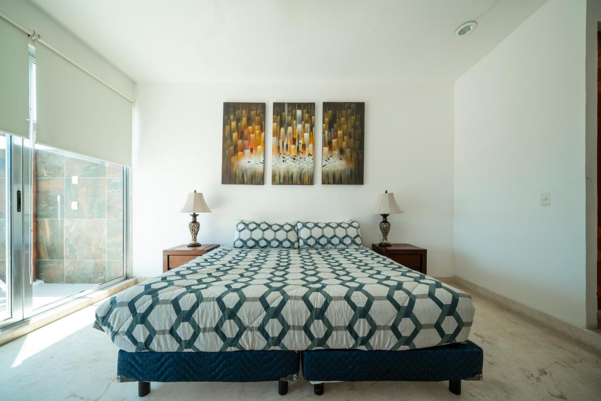Beachfront Penthouse With 3 Bedrooms & Ocean View - Nubes Holiday home *