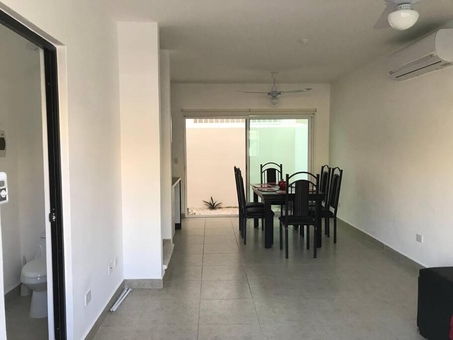 Casa En Albercas Estacionamientos * Playa del Carmen