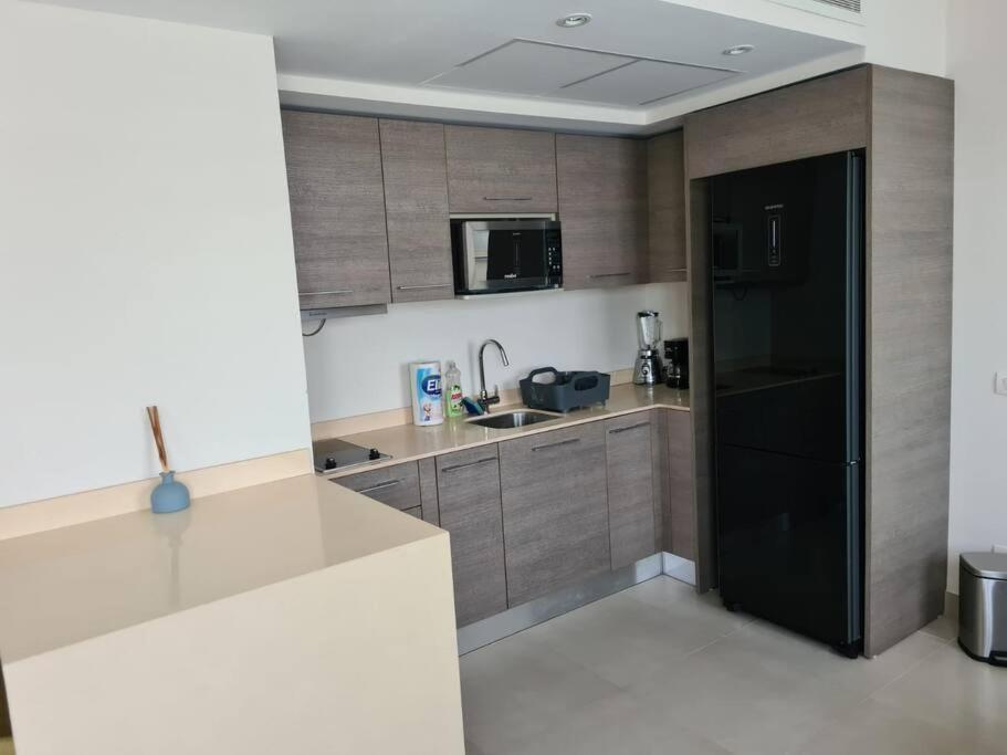 Quiet 1br-epic Pools-near Apartment *