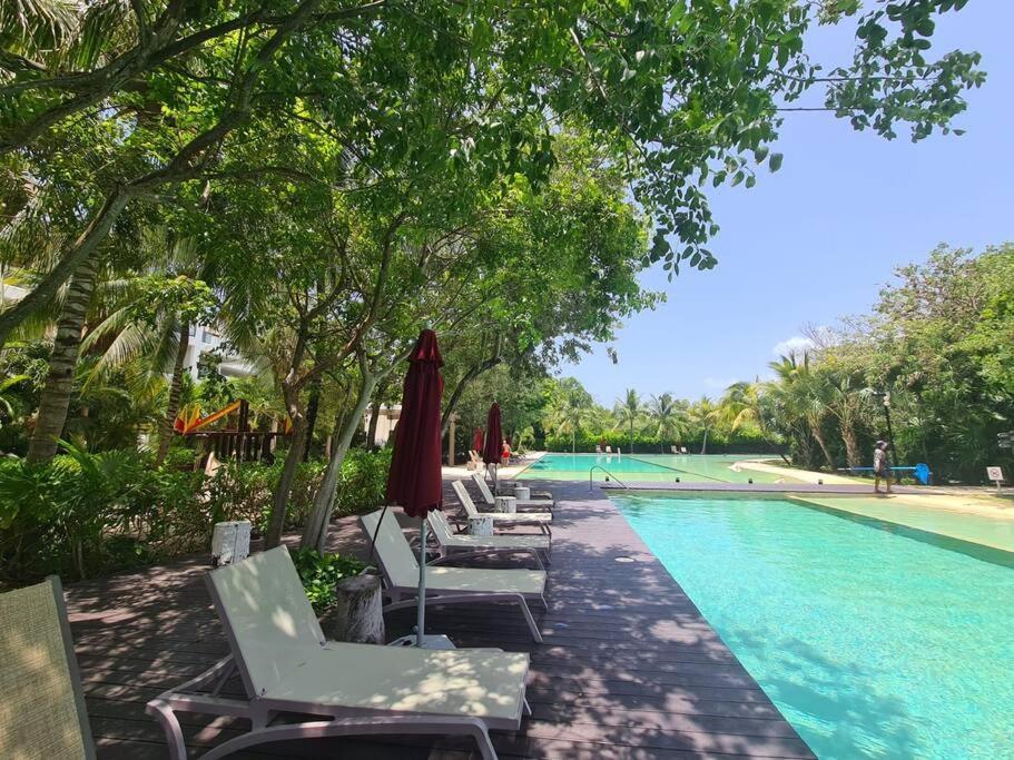 Quiet 1br-epic Pools-near Apartment