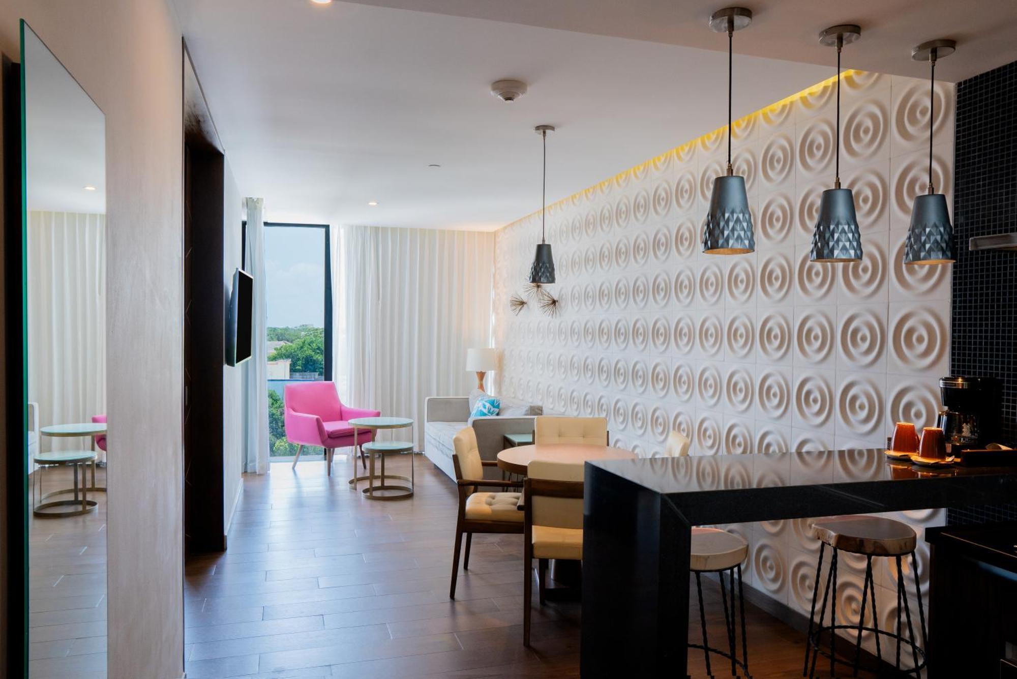 The Fives Downtown & Residences, Curio Collection By Hilton Hotel