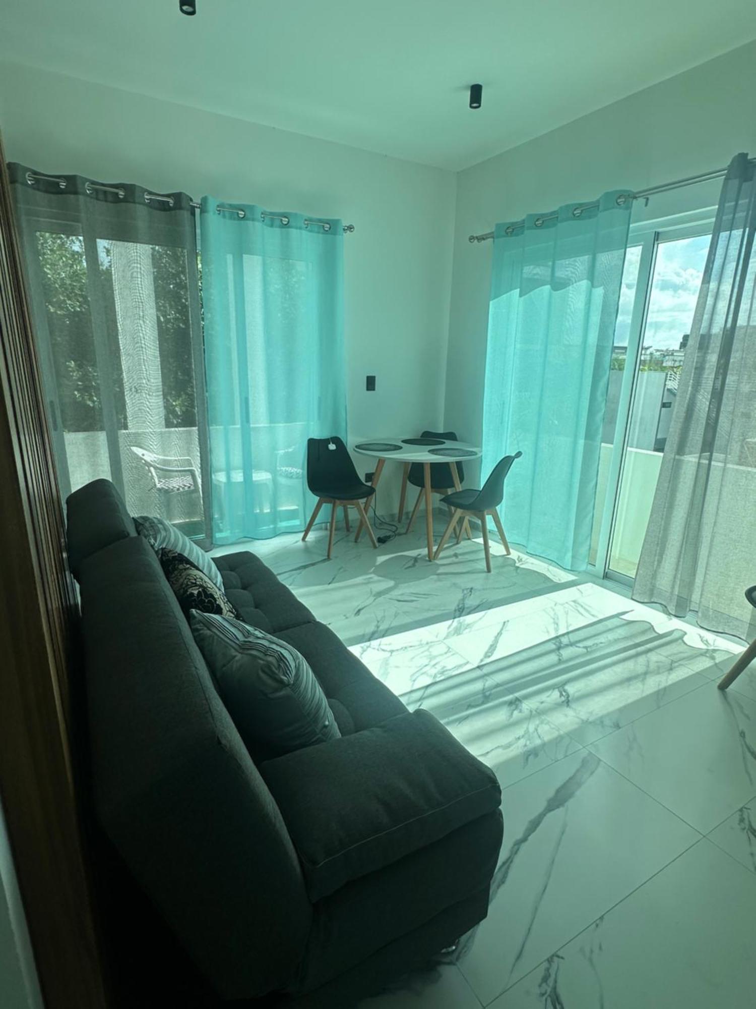 40, Apartment *