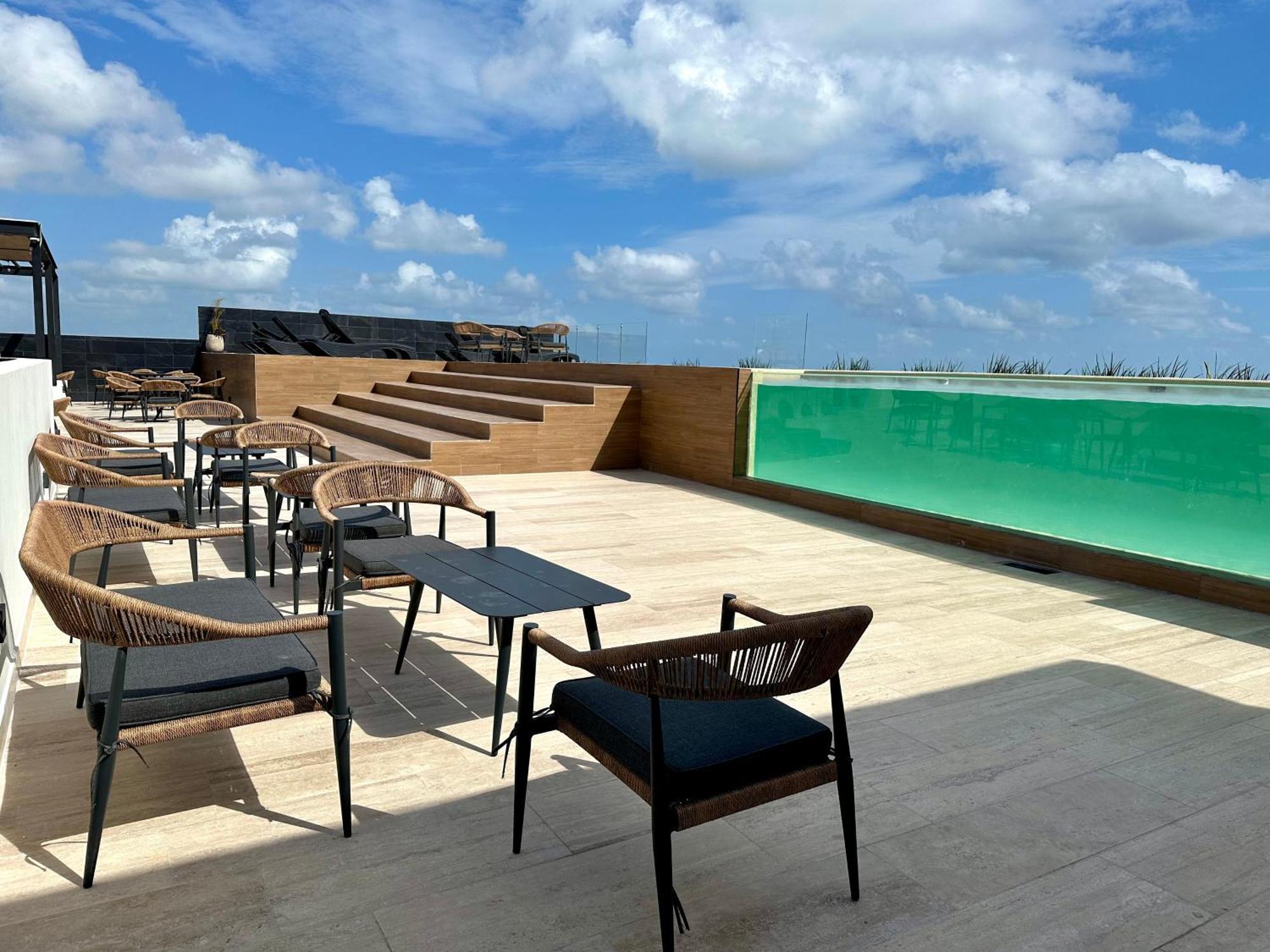 Beautiful Steps From The W/ Rooftop Pool Apartment Playa del Carmen