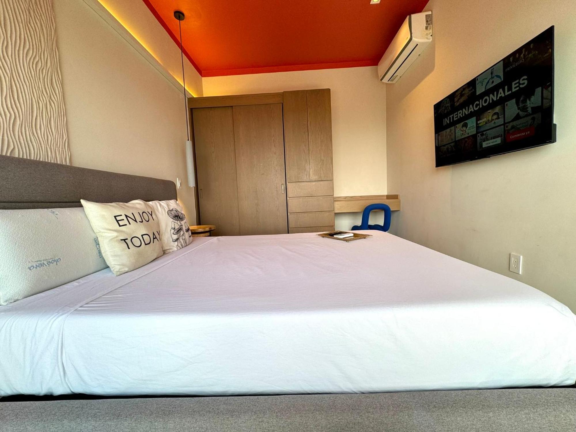 Beautiful Steps From The W/ Rooftop Pool Apartment Playa del Carmen