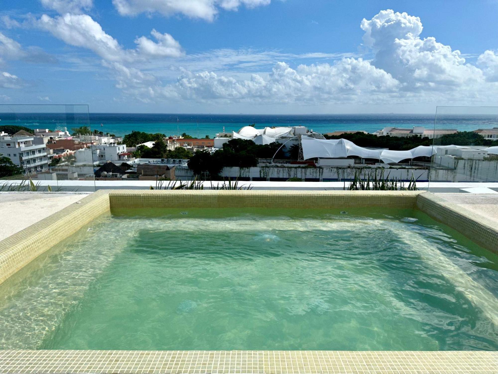 Beautiful Steps From The W/ Rooftop Pool Apartment Playa del Carmen