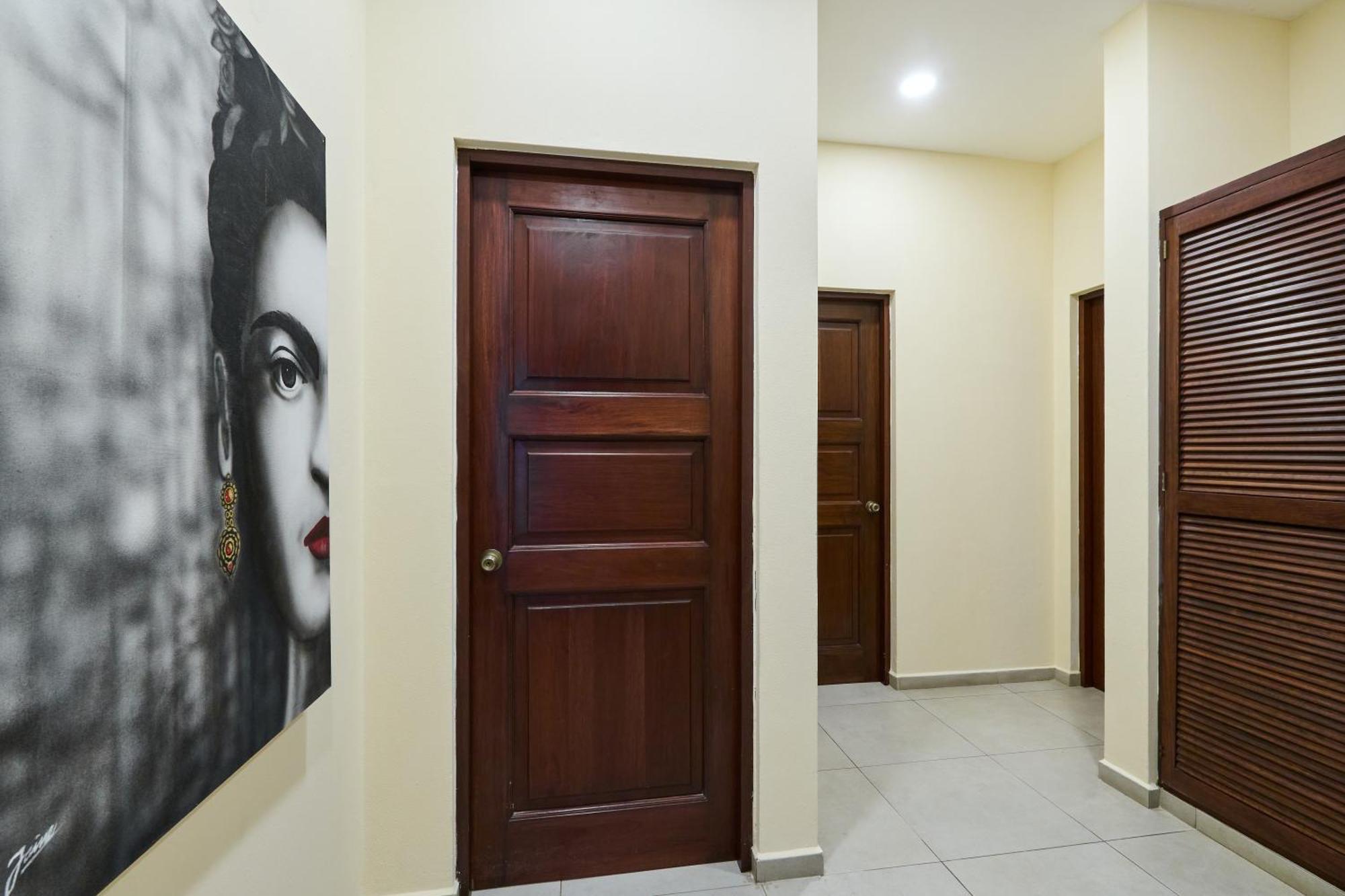 Spacious And Stylish Vacation For 8 With Private Pool And Large Terrace Playa del Carmen