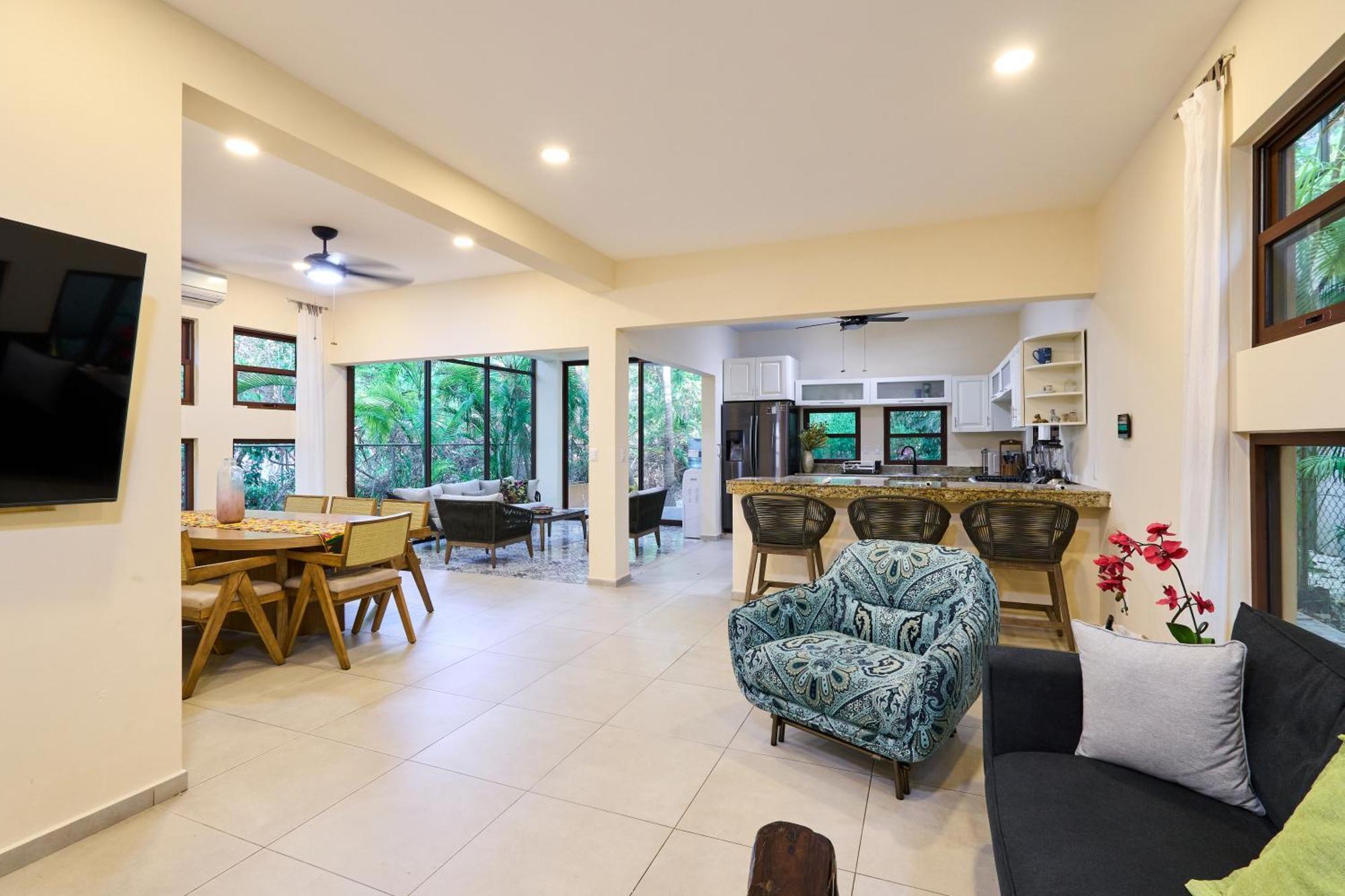 Spacious And Stylish Vacation For 8 With Private Pool And Large Terrace Playa del Carmen