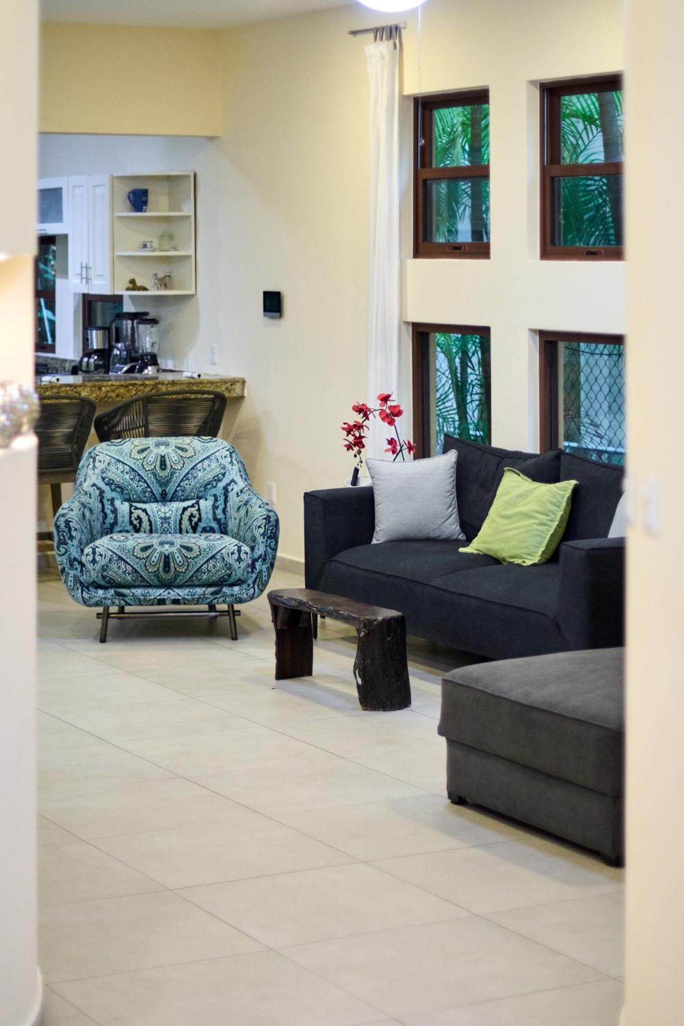 Spacious And Stylish Vacation For 8 With Private Pool And Large Terrace *