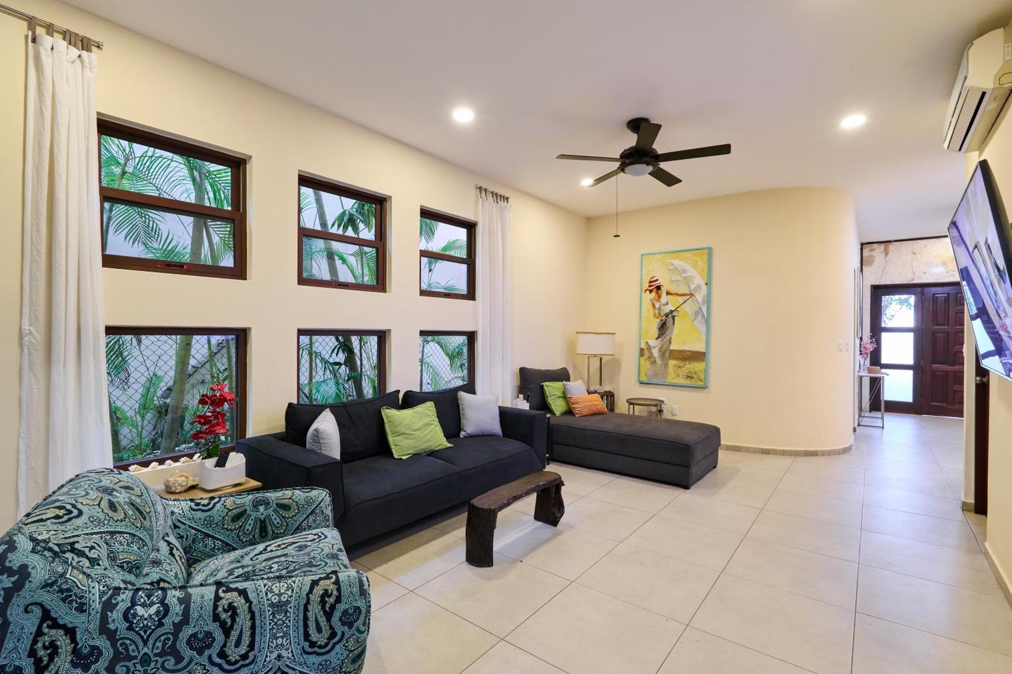 Spacious And Stylish Vacation For 8 With Private Pool And Large Terrace Playa del Carmen