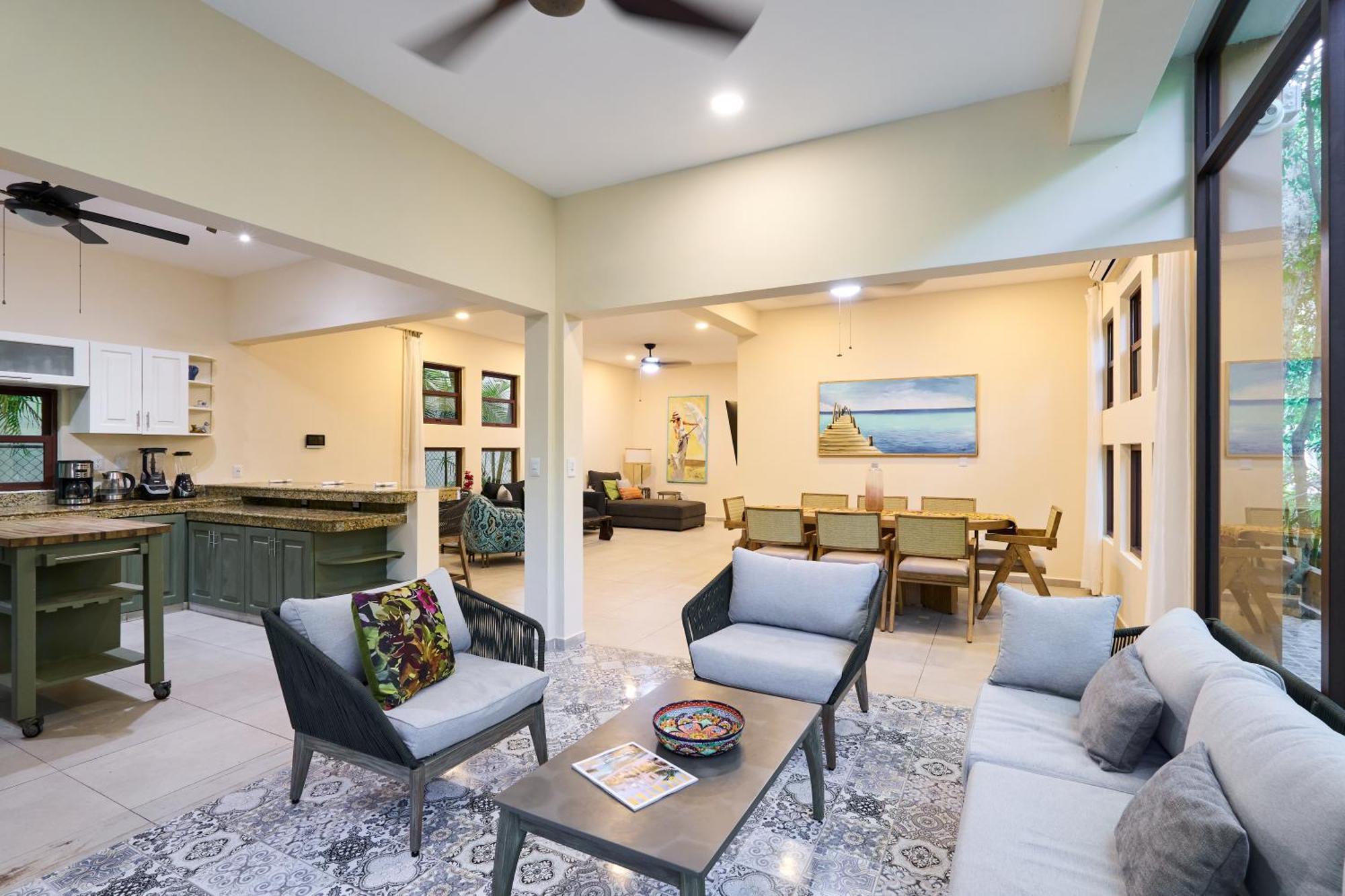 Spacious And Stylish Vacation For 8 With Private Pool And Large Terrace Holiday home *