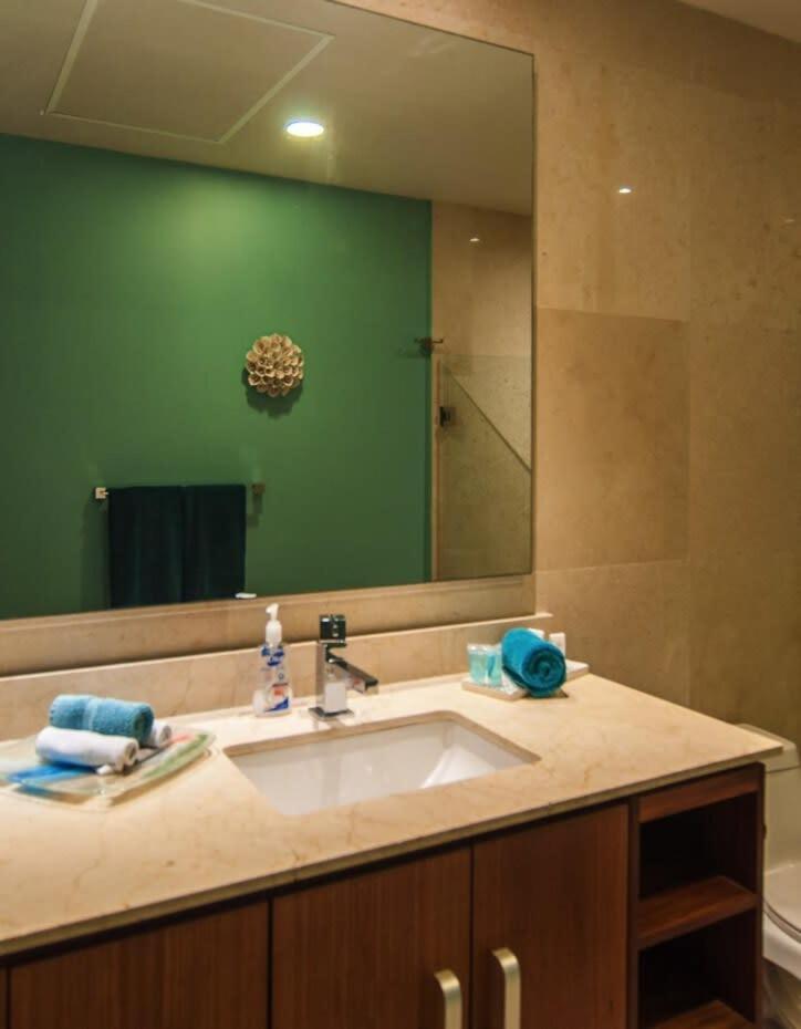 Happy Vibes Getaway With Stellar Oceanview Roof Pool! Holiday home Playa del Carmen