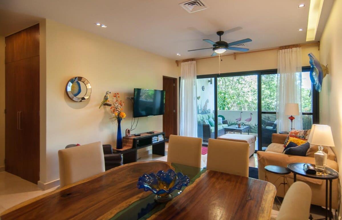 Happy Vibes Getaway With Stellar Oceanview Roof Pool! Playa del Carmen