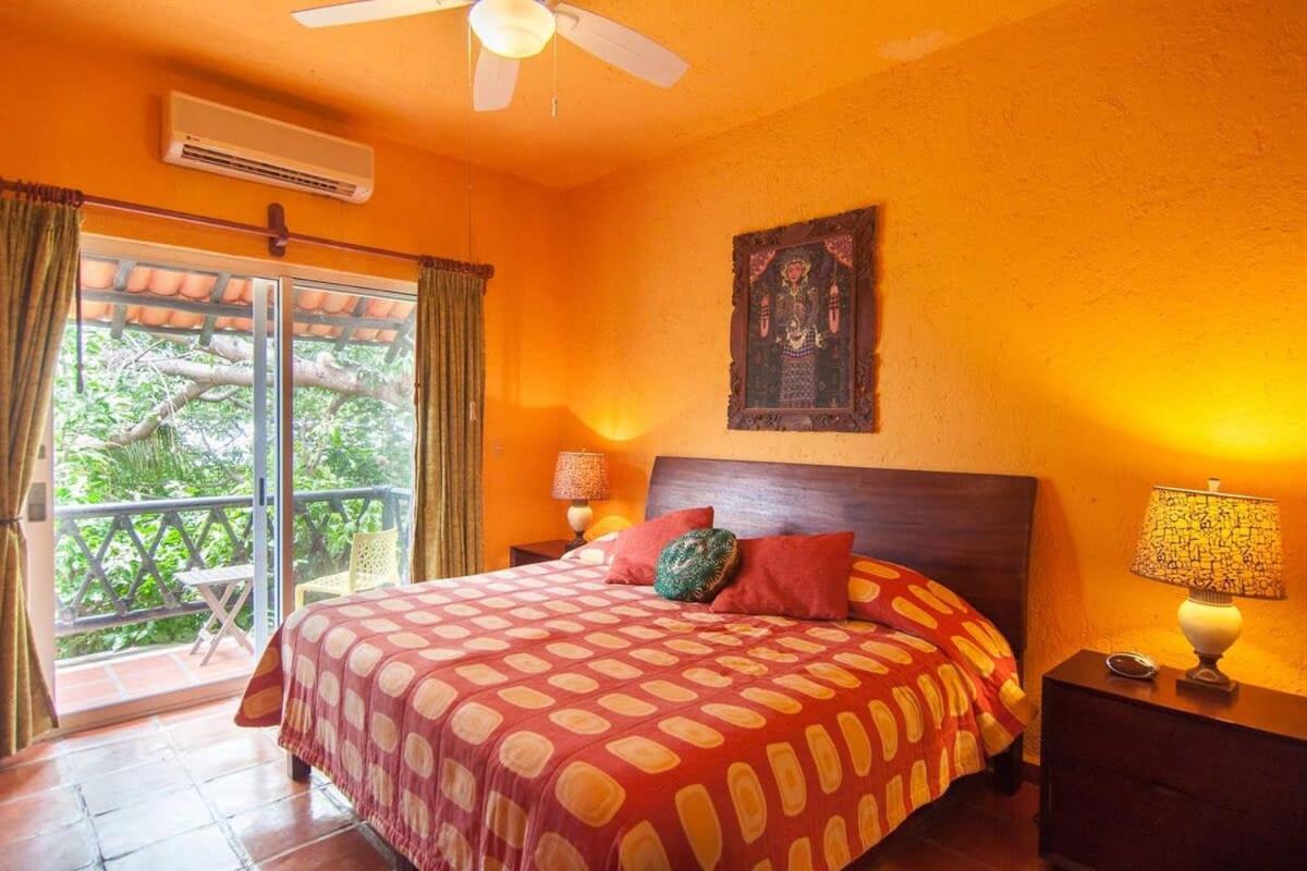 Charming Authentic Mexico-walk To & 5th Ave! Holiday home *