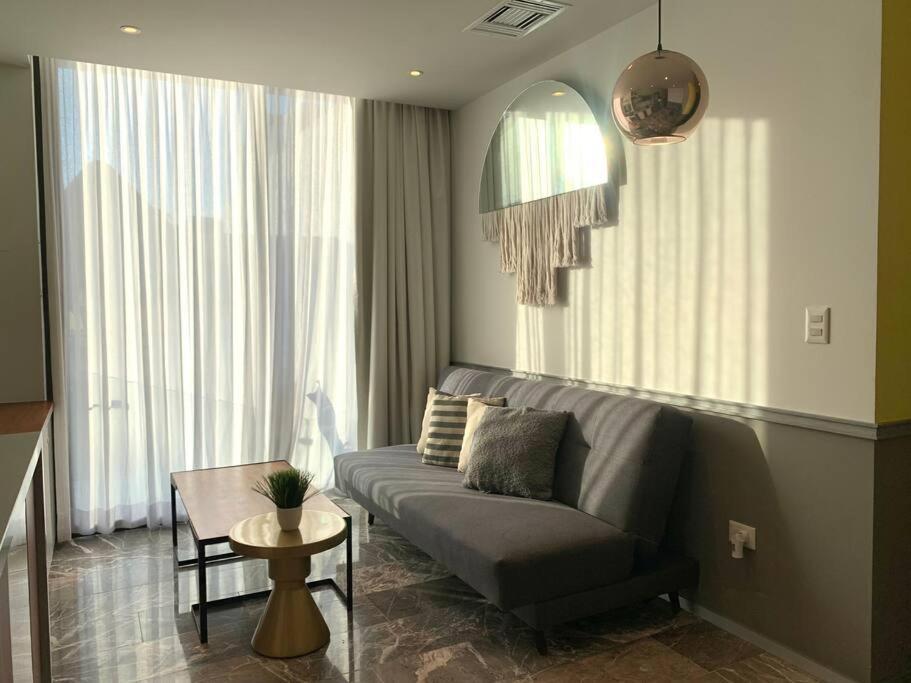 “singular Joy” Amazing Location And Roof Apartment