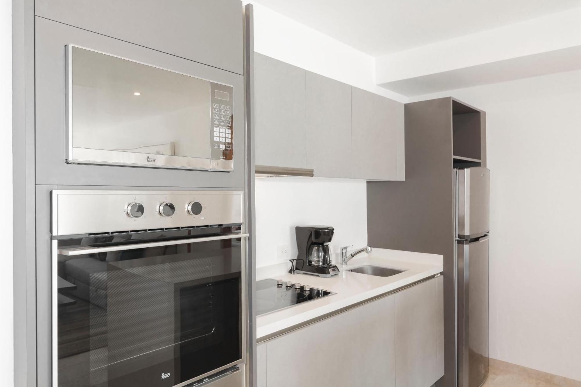 Apartment Luxurious & Attractive 2 Bdr *