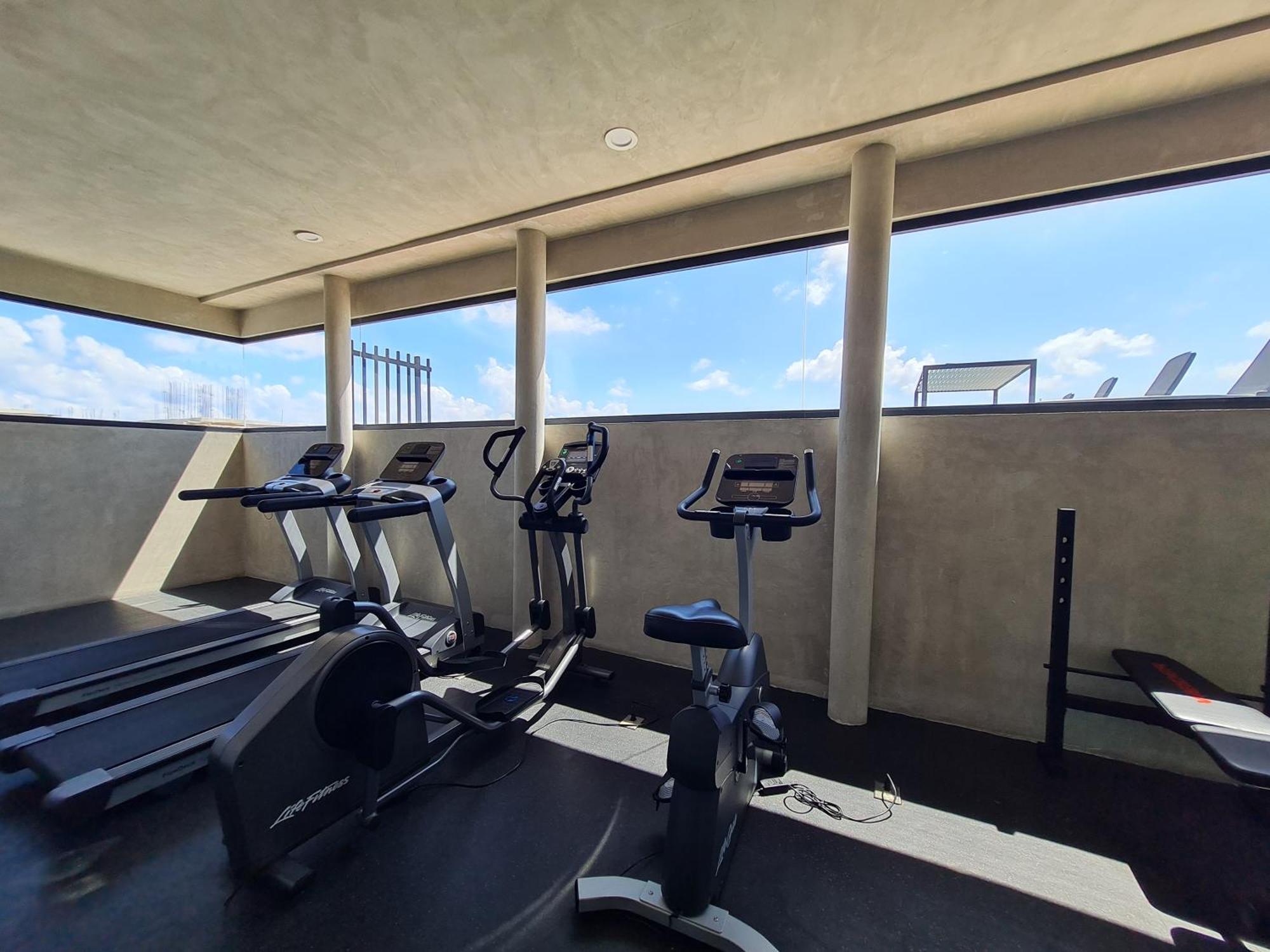 Spacious And Centrally A Few Streets From The By Yeah Apartment *