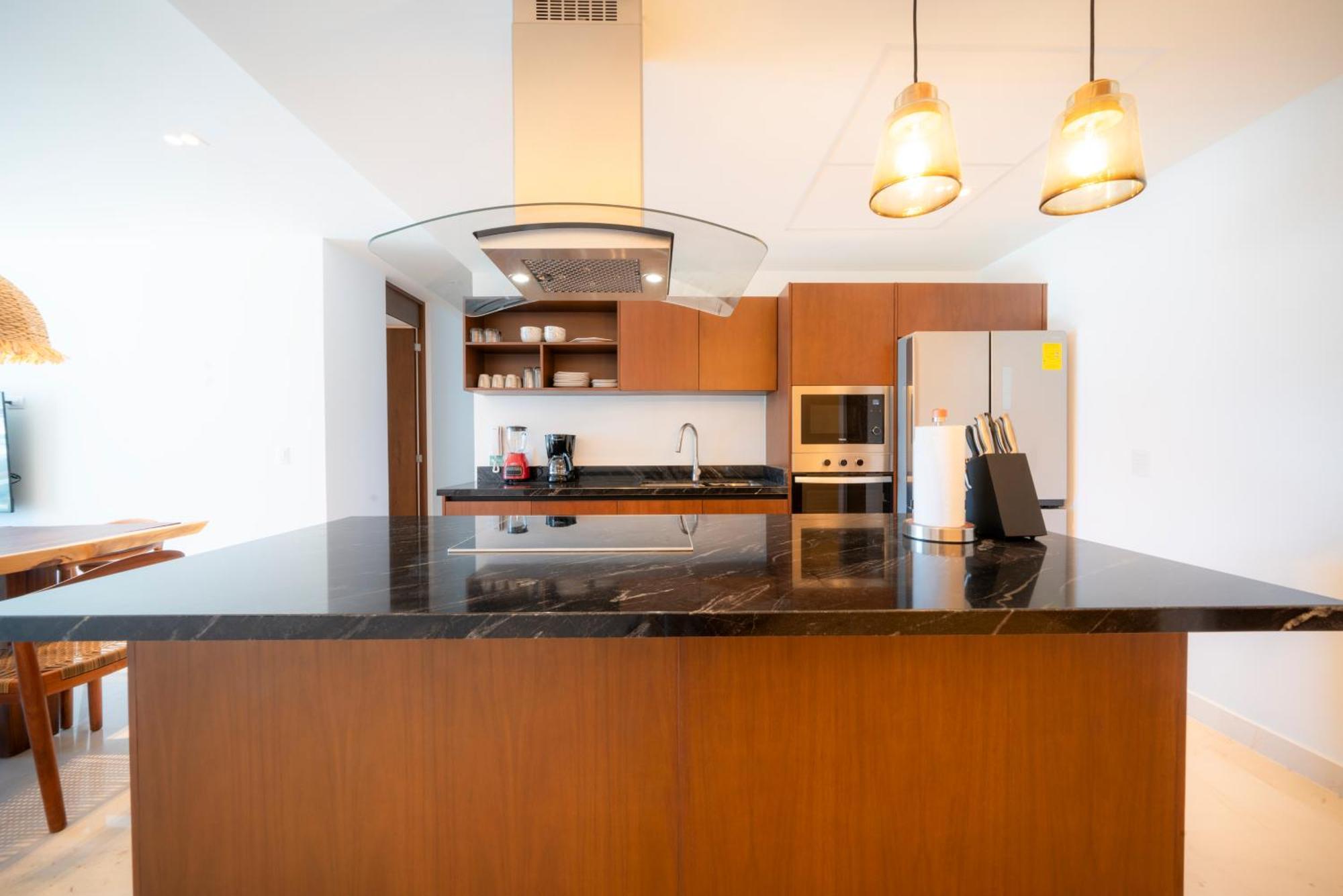 Apartment Luxury 3 Bedroom With Ocean View & Pool - Marila 503 *