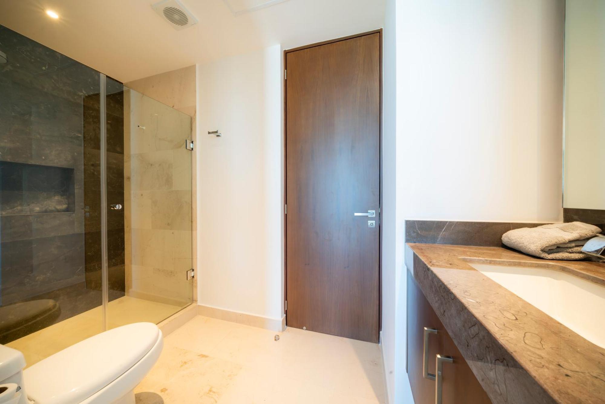 Luxury 3 Bedroom With Ocean View & Pool - Marila 503 Apartment *