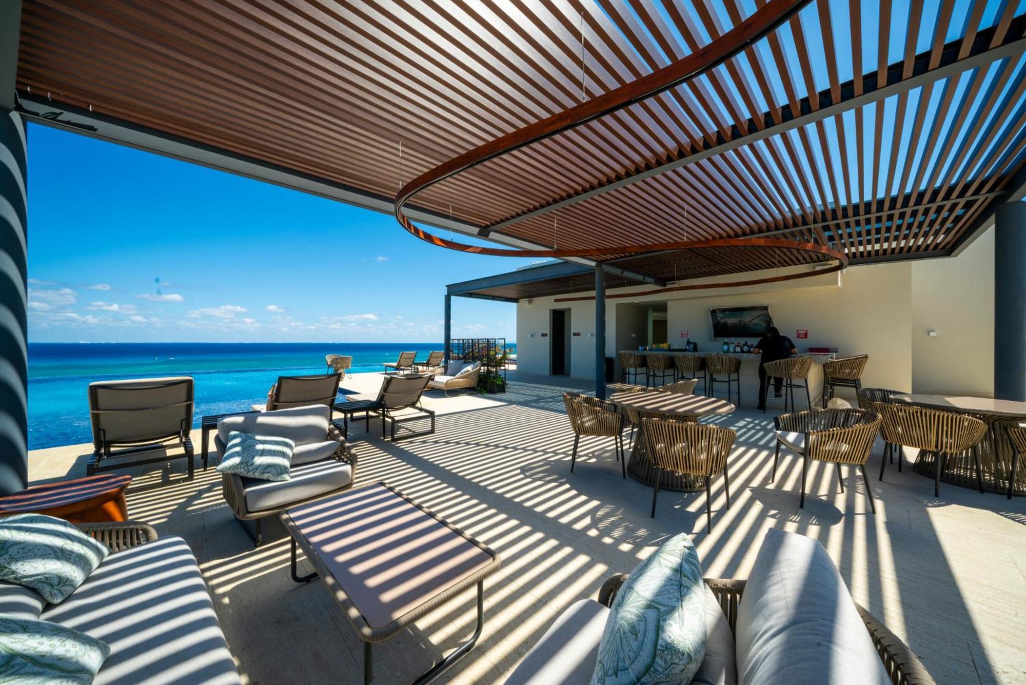 Apartment Luxury 3 Bedroom With Ocean View & Pool - Marila 503 *