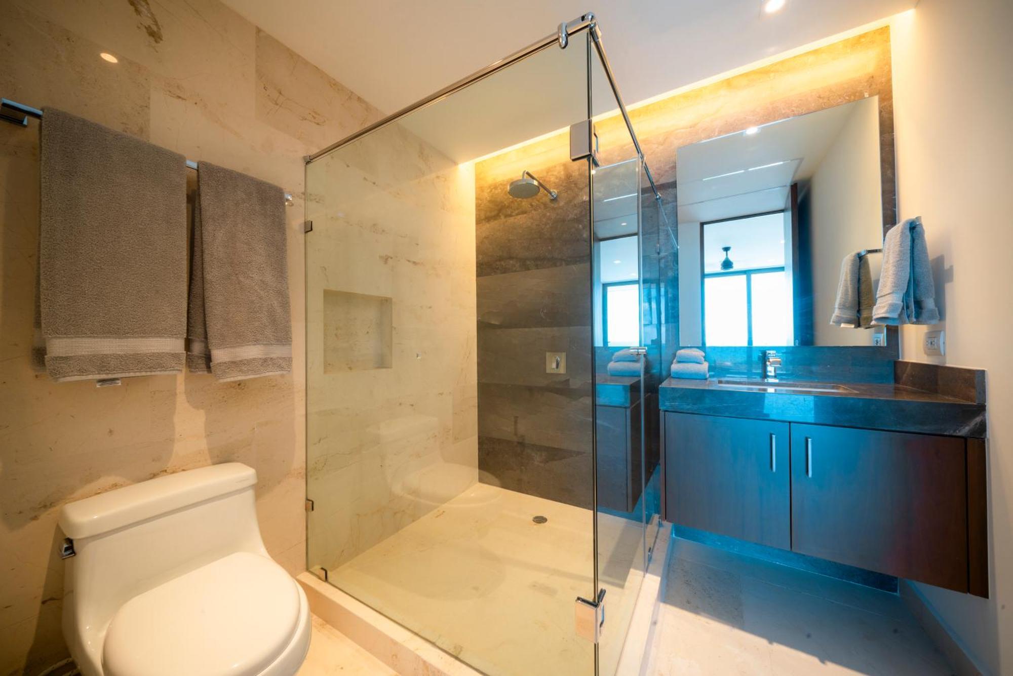 Luxury 3 Bedroom With Ocean View & Pool - Marila 503 Apartment *