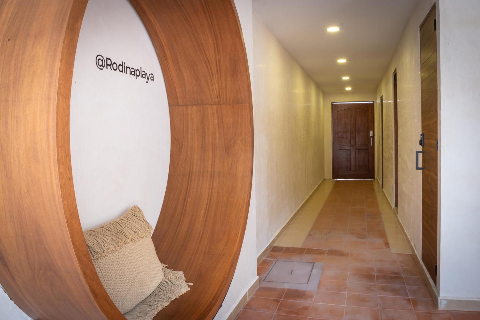 Rodina Hotel *