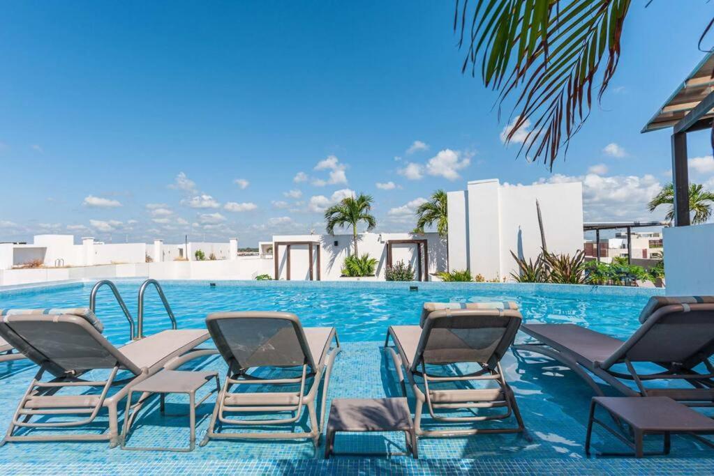 Luxury 1br Kitchen Ac Gym Pool Cine 100mb Apartment *