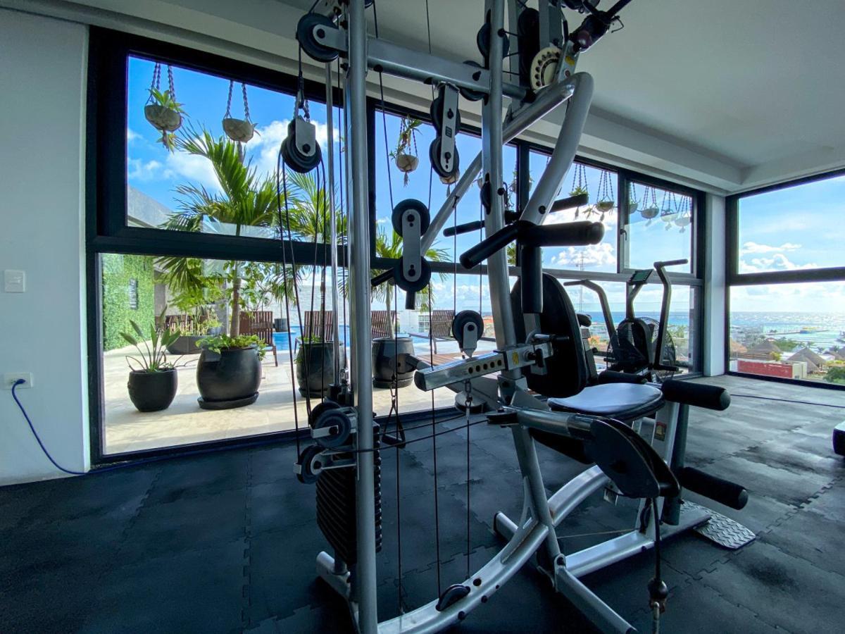 Excellent Location With Roof Gym At 300m Apartment *