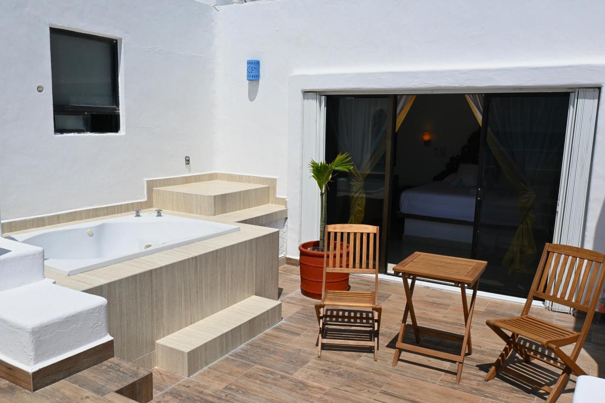 Pelicano - Beachfront 3*