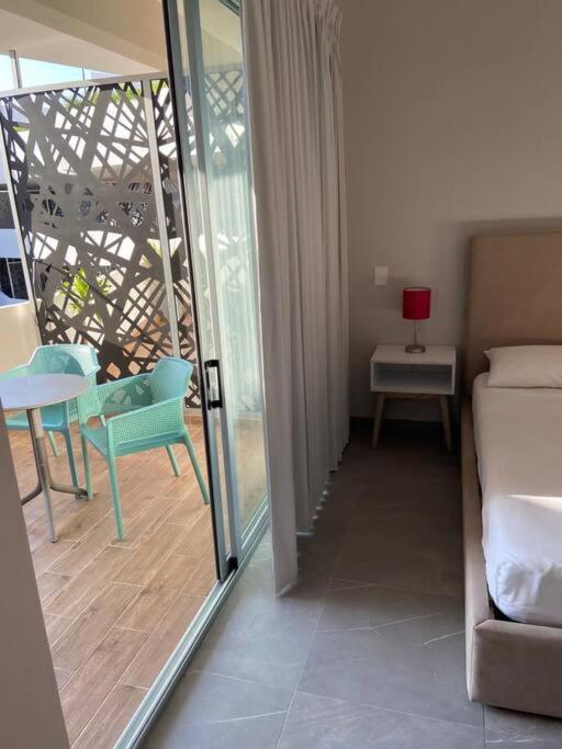 Apartment Luxury Condo, 2br Ph, 3ba, Private Rooftop, Sauna *