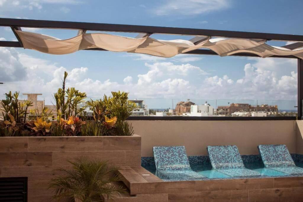 Beachside & Jacuzzi Bliss Apartment *